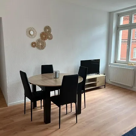 2 Lägenhet *