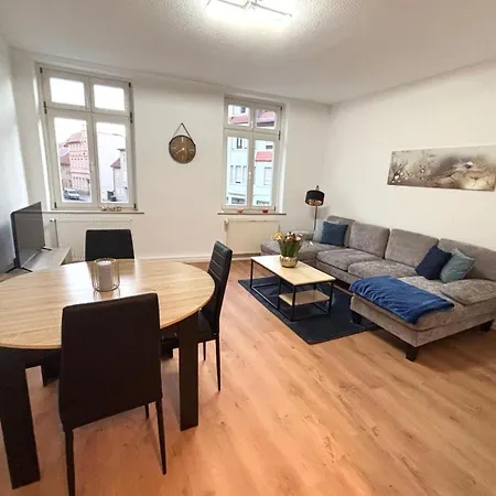 2 Lägenhet *